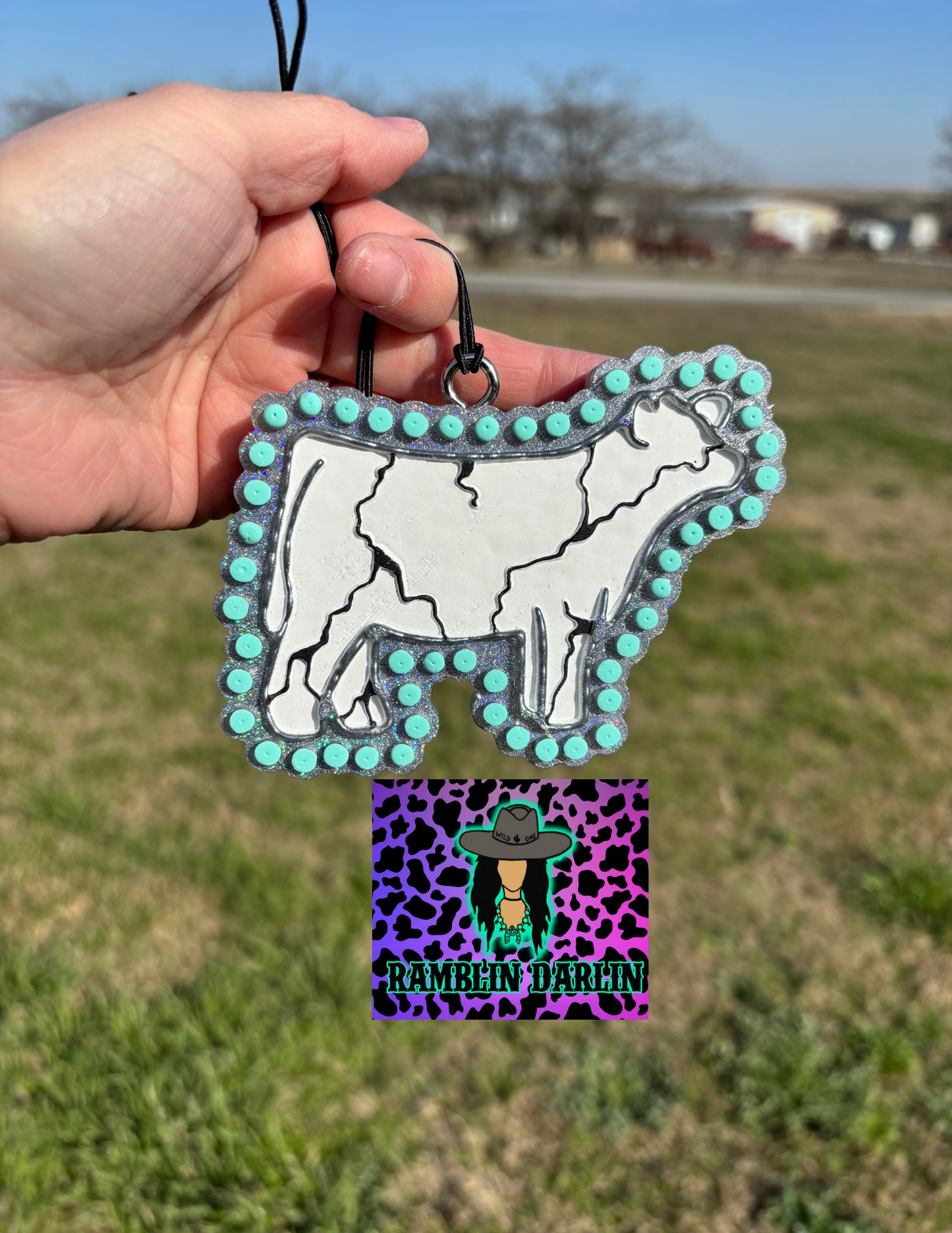 Turquoise Cow Mold ©️