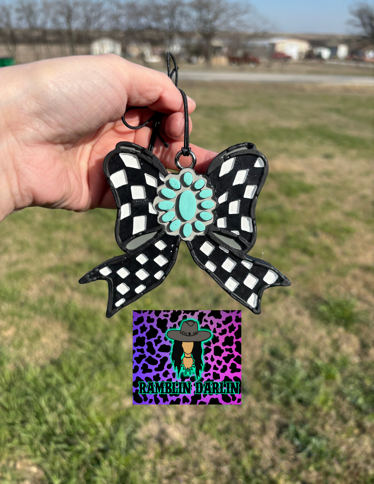 Checkered Squash Bow Mold ©️