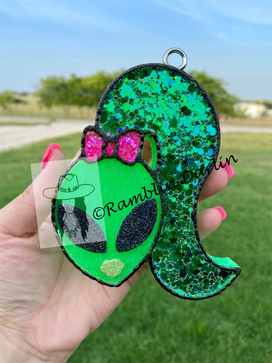 Alien Girl Mold ©️