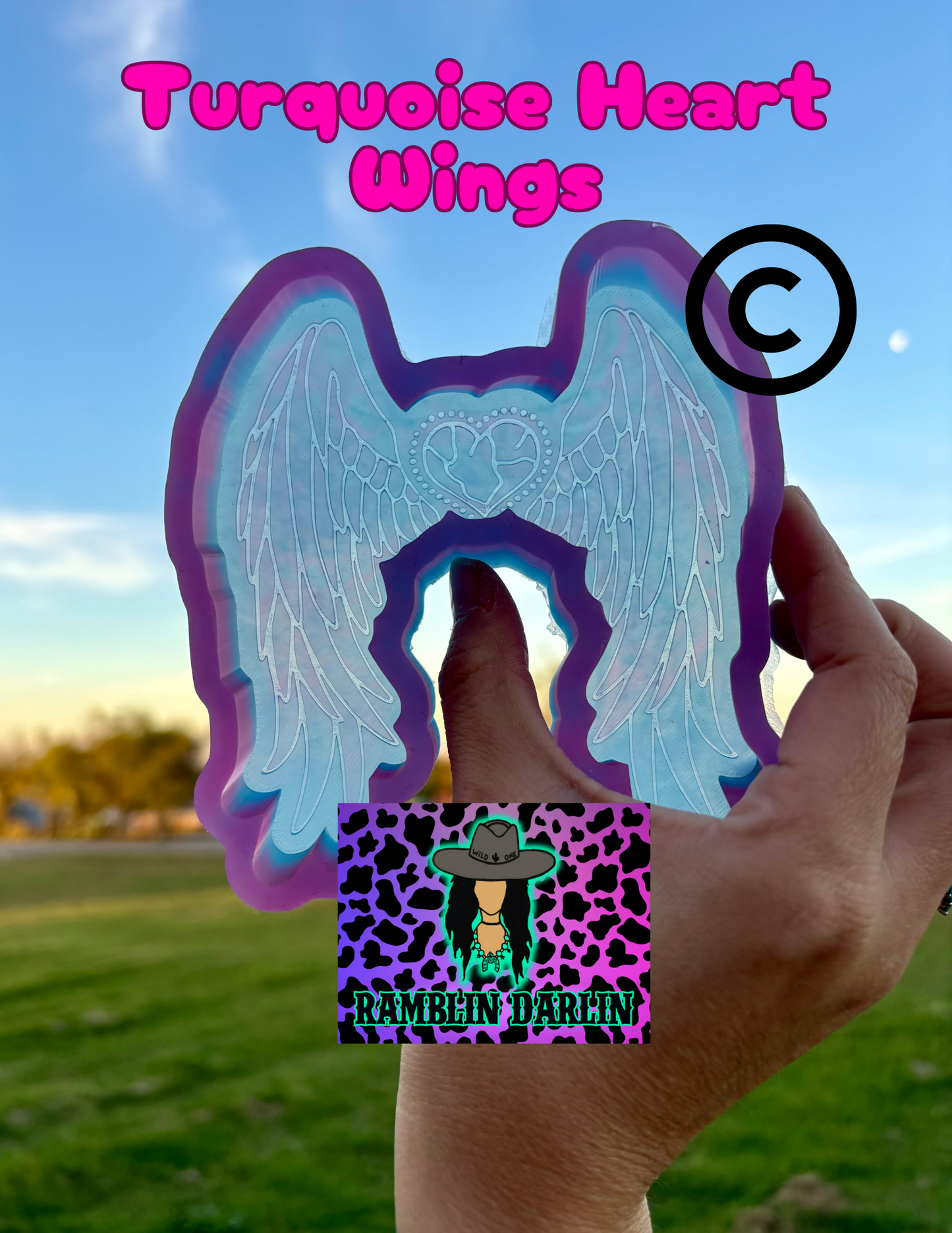 Turquoise Heart Wings Mold ©️