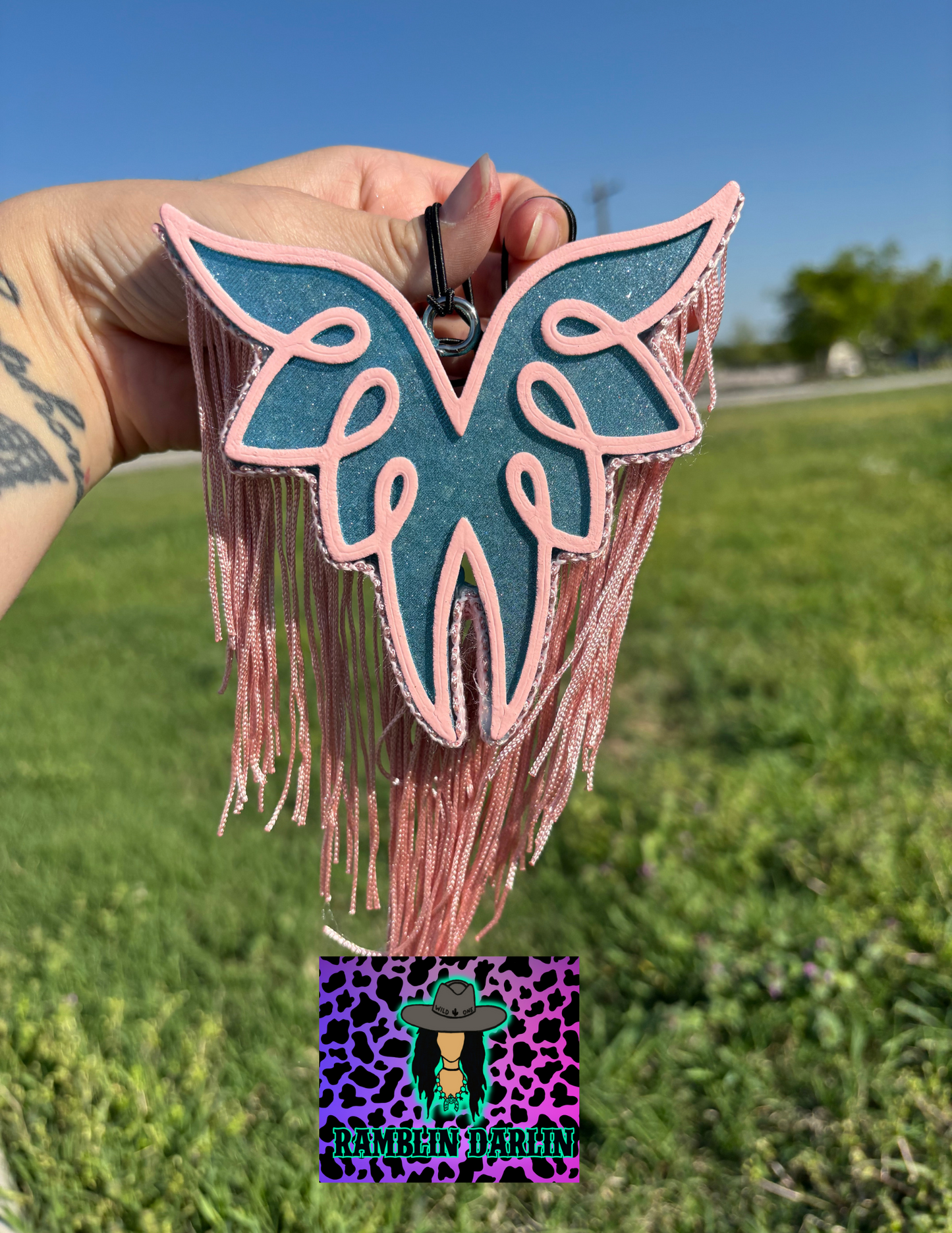 Boot Stitch Wings Mold ©️