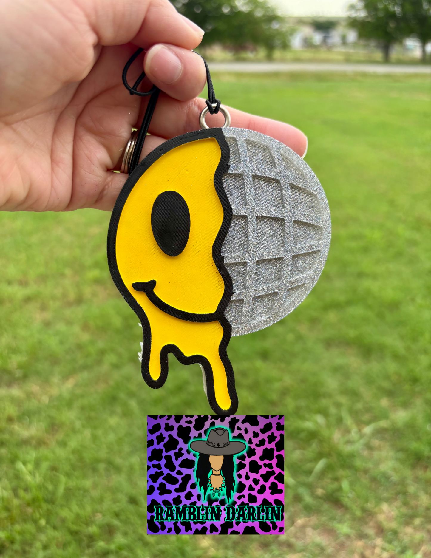 Drippy Disco Smiles Mold ©️
