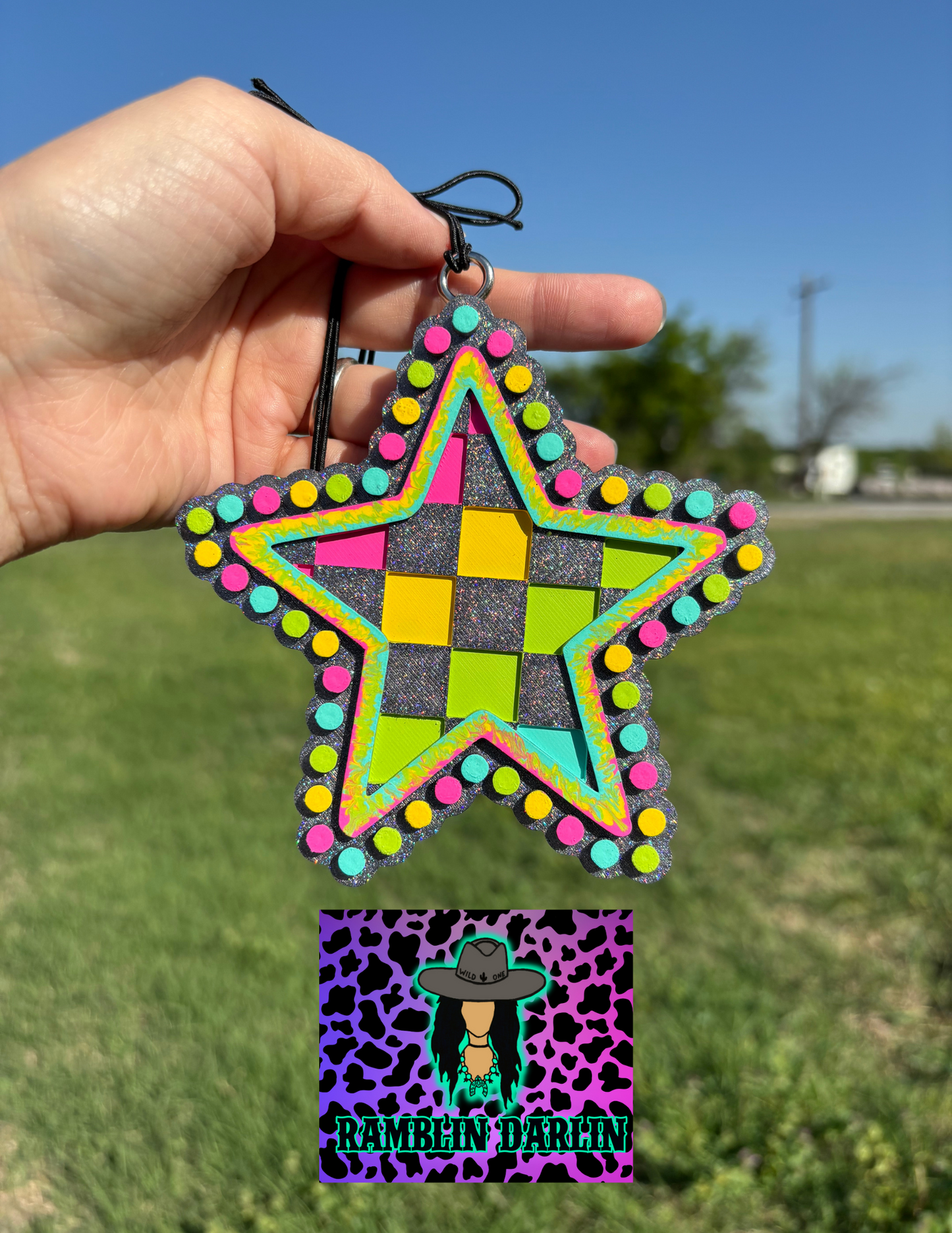 Checkered Star Jewelry Mold ©️