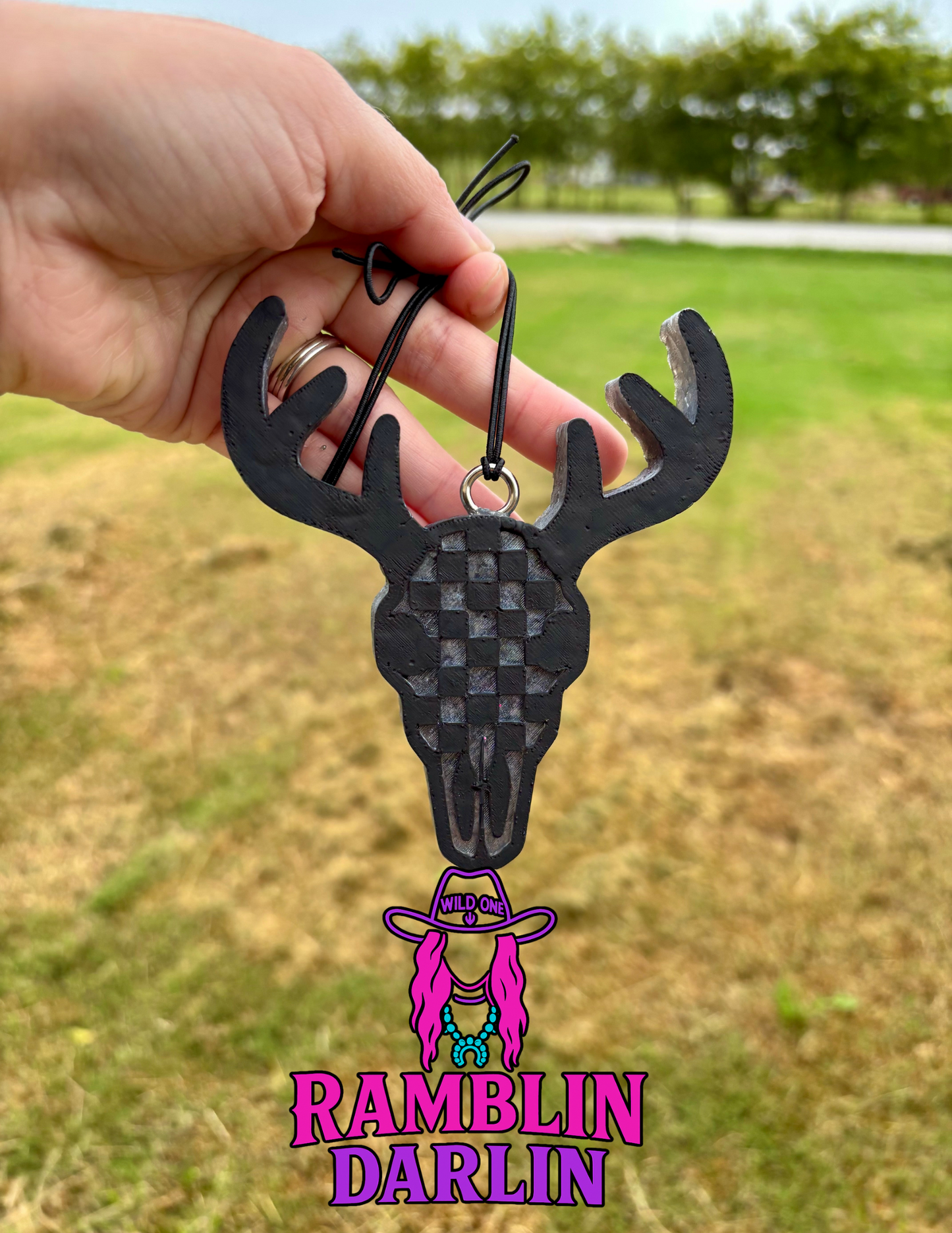 Checkered Deer Skull  Mold ©️