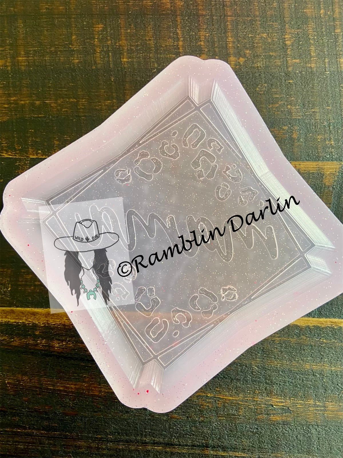 Leopard Mama Mold